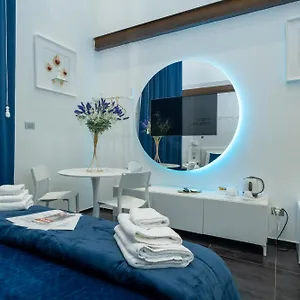 Skyhouse Chiaia Bed & Breakfast