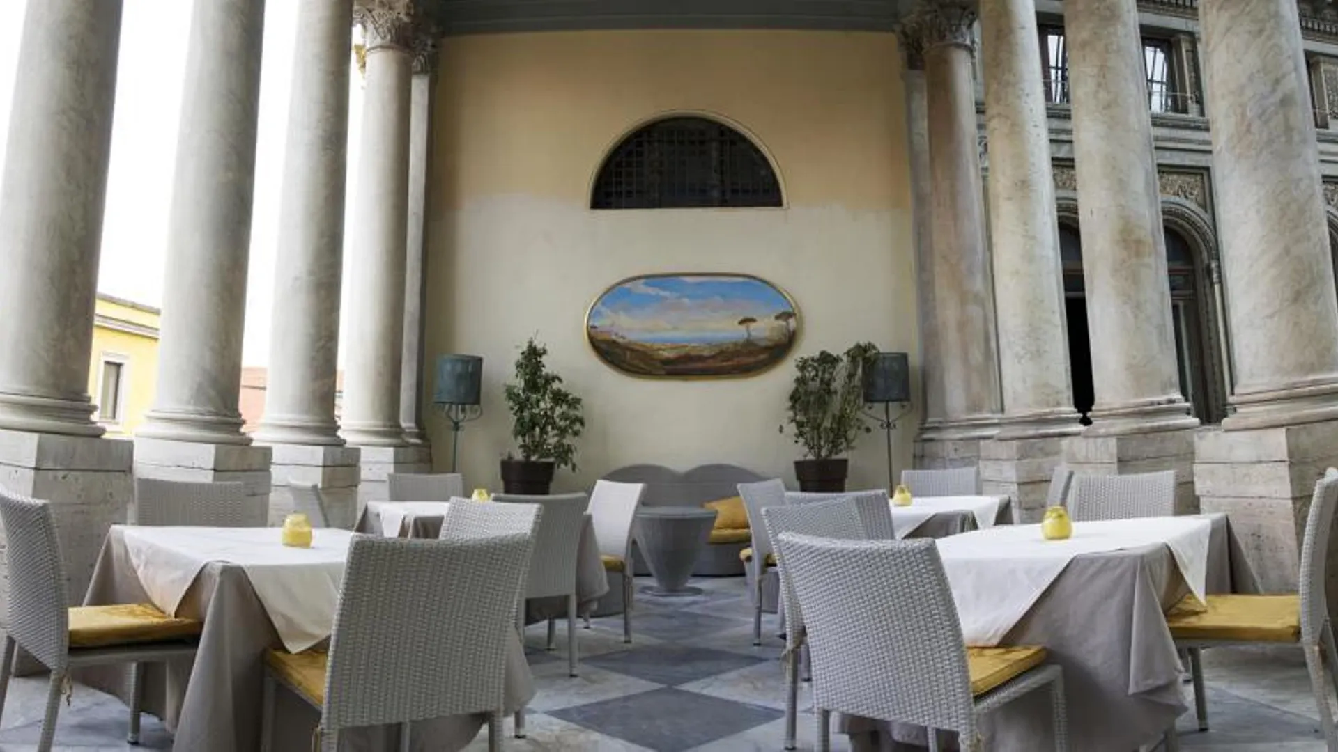 B&B Art Suite Santa Brigida Naples